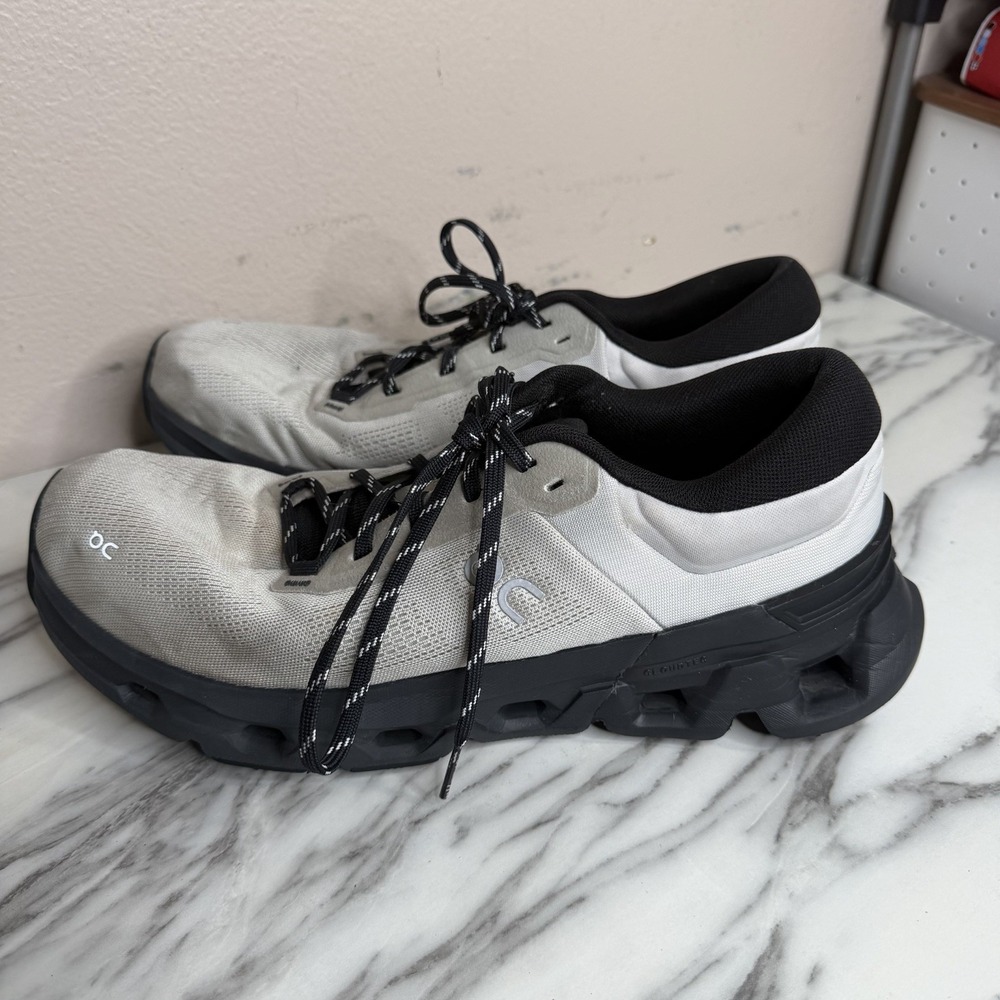 On Cloudflyer 5 Mens Size 12.5 Gray Athletic Running Shoes Sneakers No Insoles